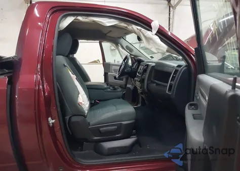 2016 Ram 1500 Express z USA, uszkodzony, nr VIN 3C6JR7AT2GG228557